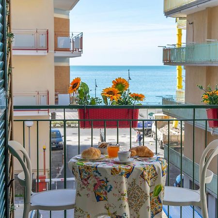 La Casa Di Aurora Hotel Maiori Bagian luar foto
