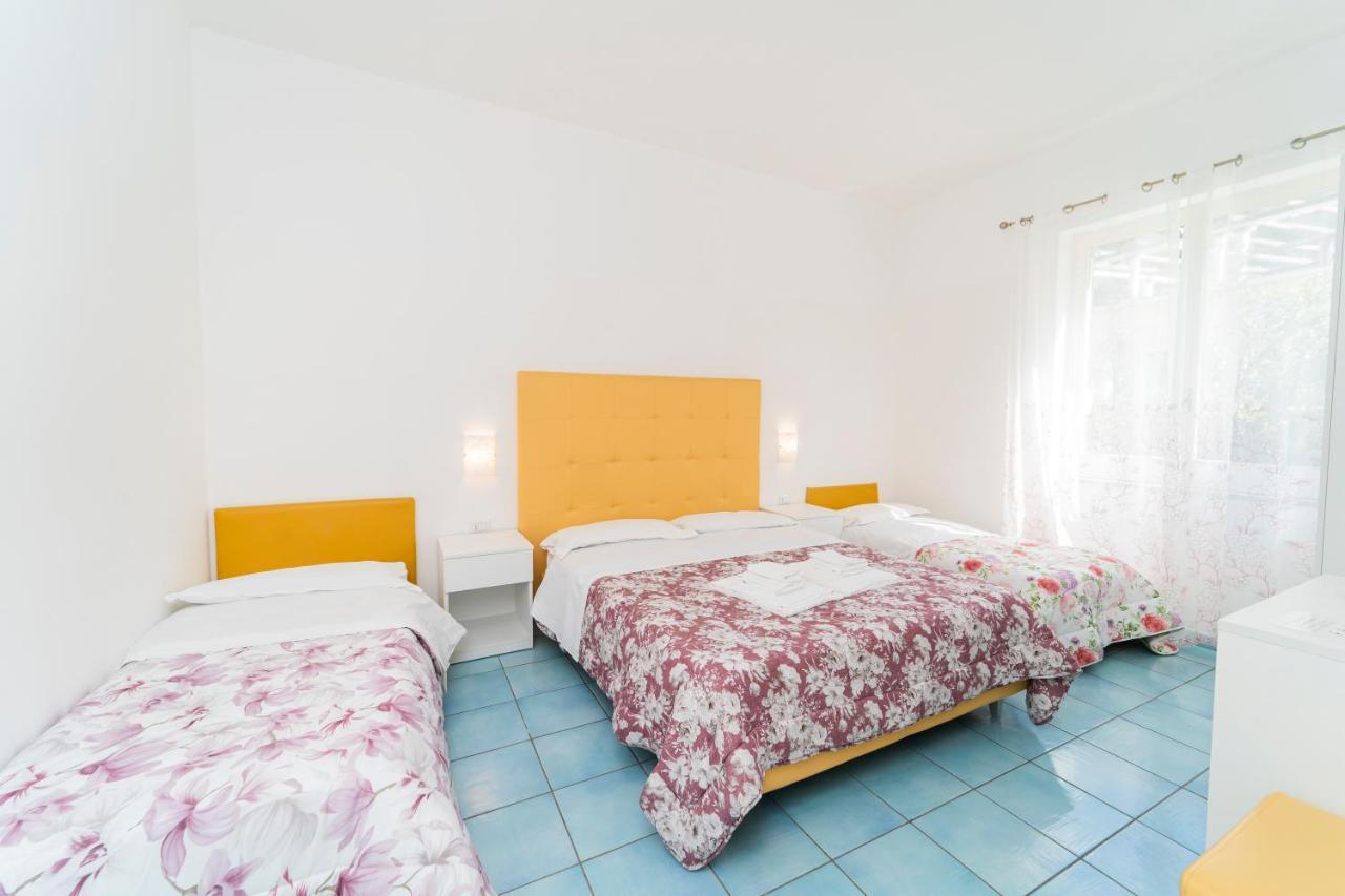 La Casa Di Aurora Hotel Maiori Bagian luar foto