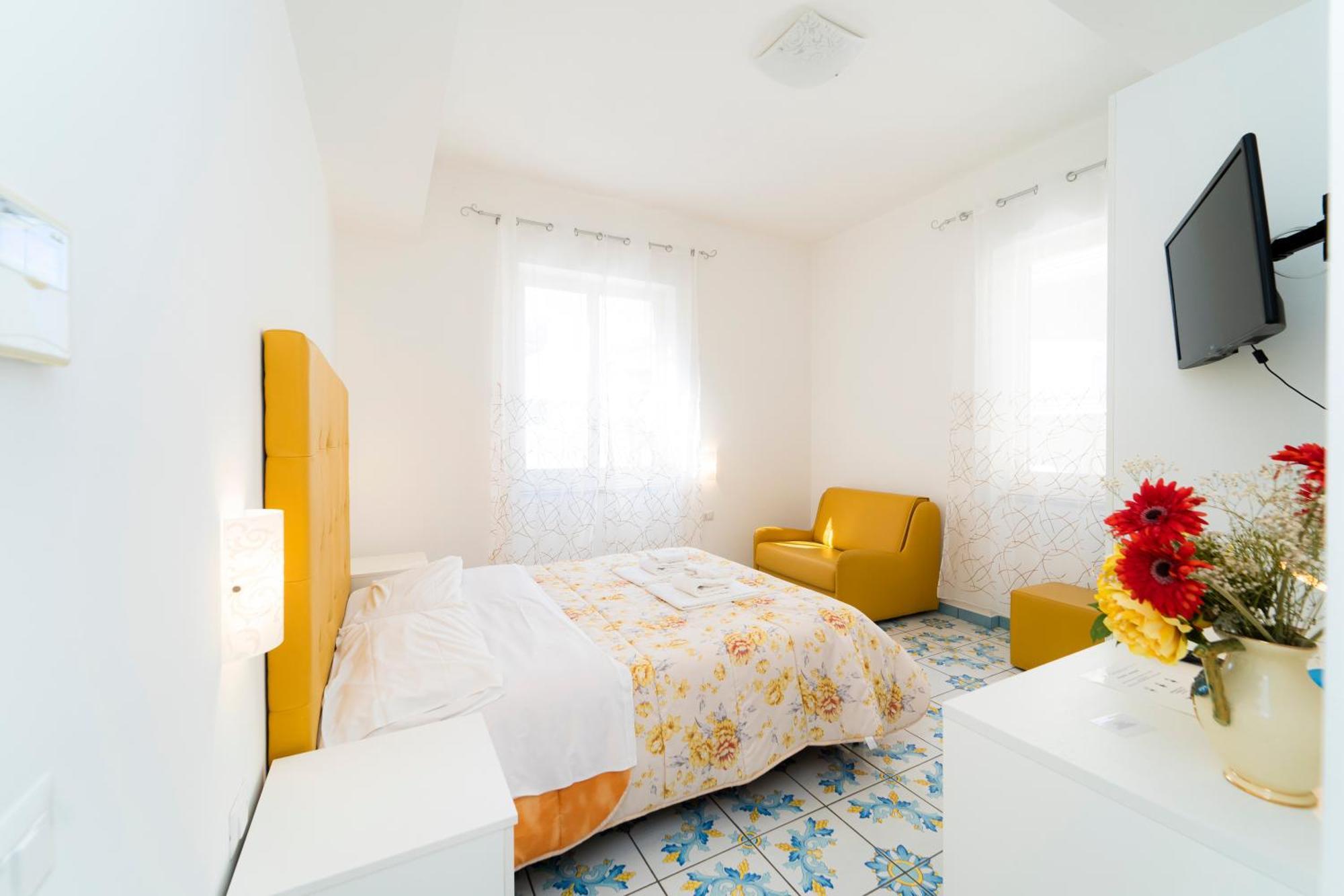 La Casa Di Aurora Hotel Maiori Bagian luar foto