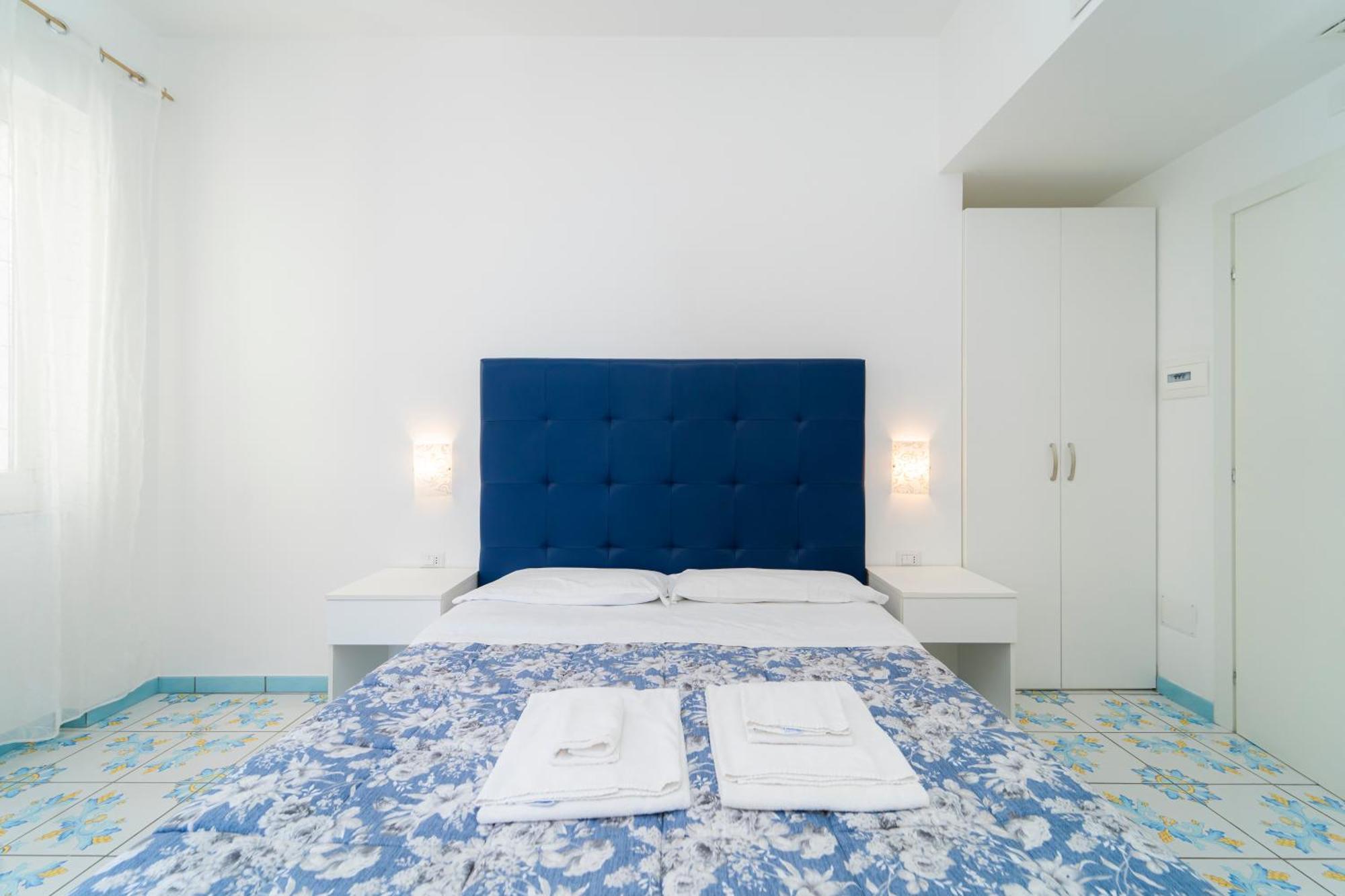 La Casa Di Aurora Hotel Maiori Bagian luar foto